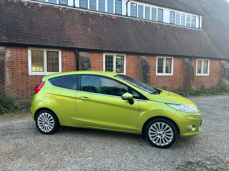 View FORD FIESTA 1.4 Titanium