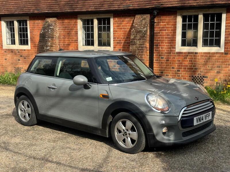 MINI HATCH