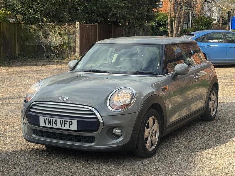 MINI HATCH