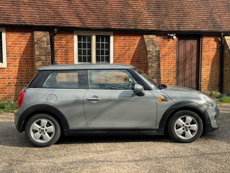 MINI HATCH