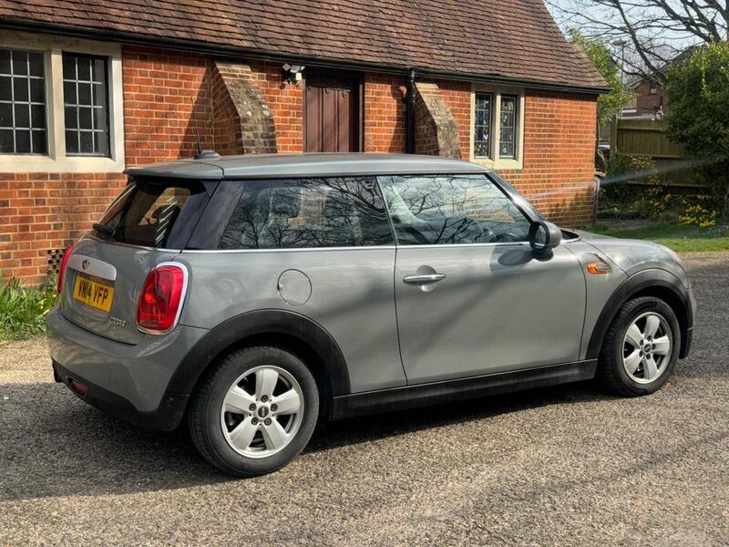 MINI HATCH