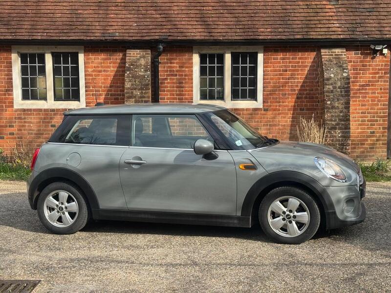 View MINI HATCH 1.5 Cooper 3-Door Hatch