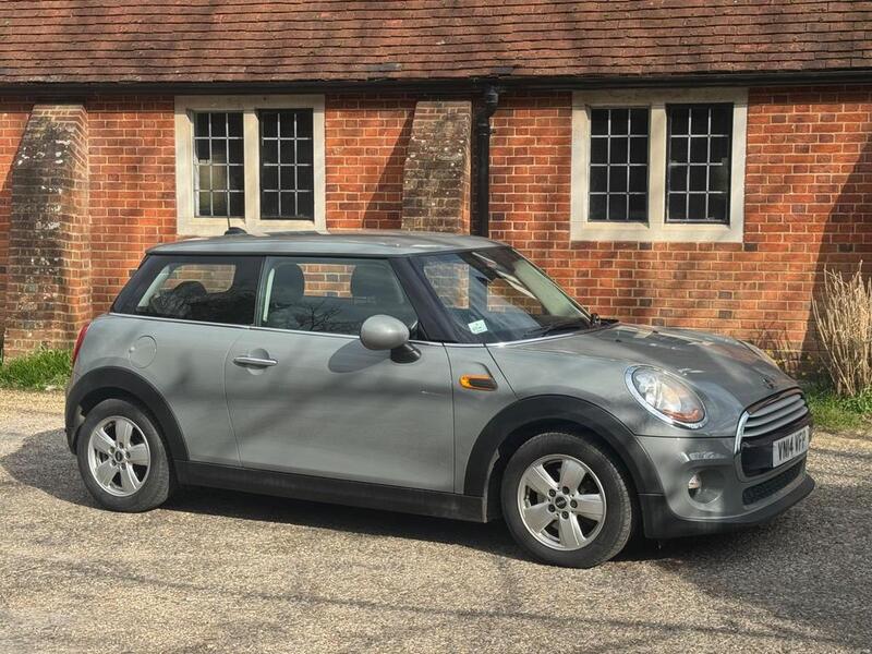 View MINI HATCH 1.5 Cooper 3-Door Hatch