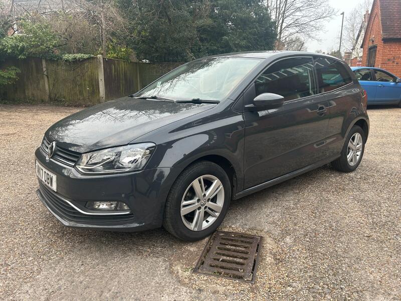 VOLKSWAGEN POLO