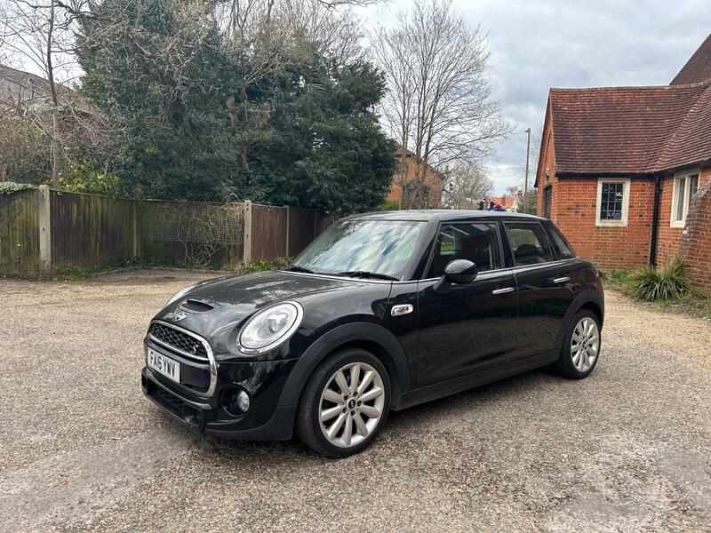 MINI HATCH