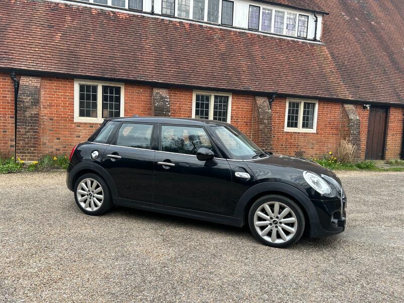 View MINI HATCH 2.0 5-Door Hatch Cooper SD
