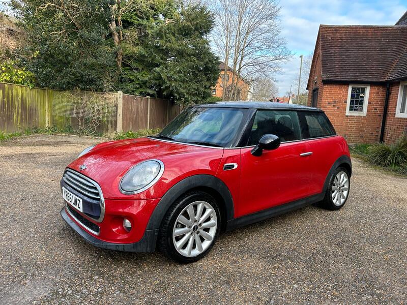 MINI HATCH