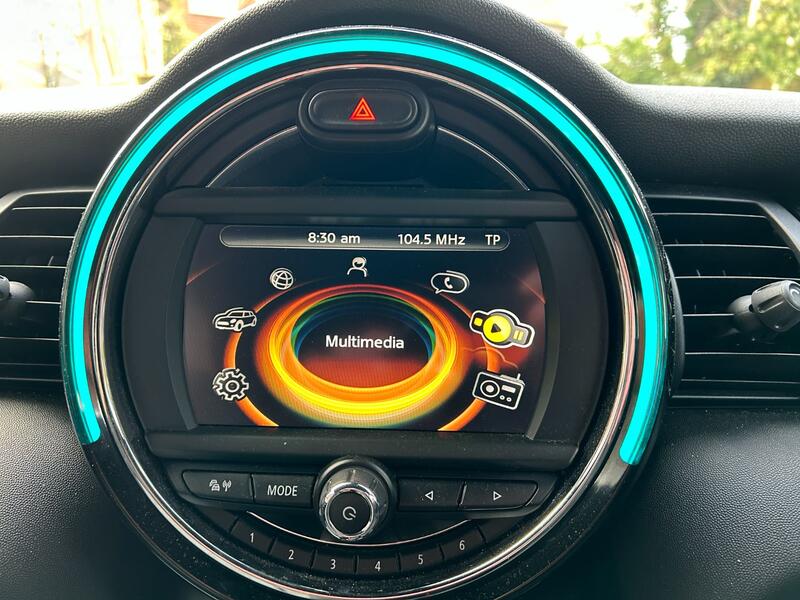 MINI HATCH