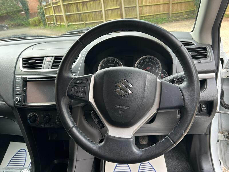 SUZUKI SWIFT