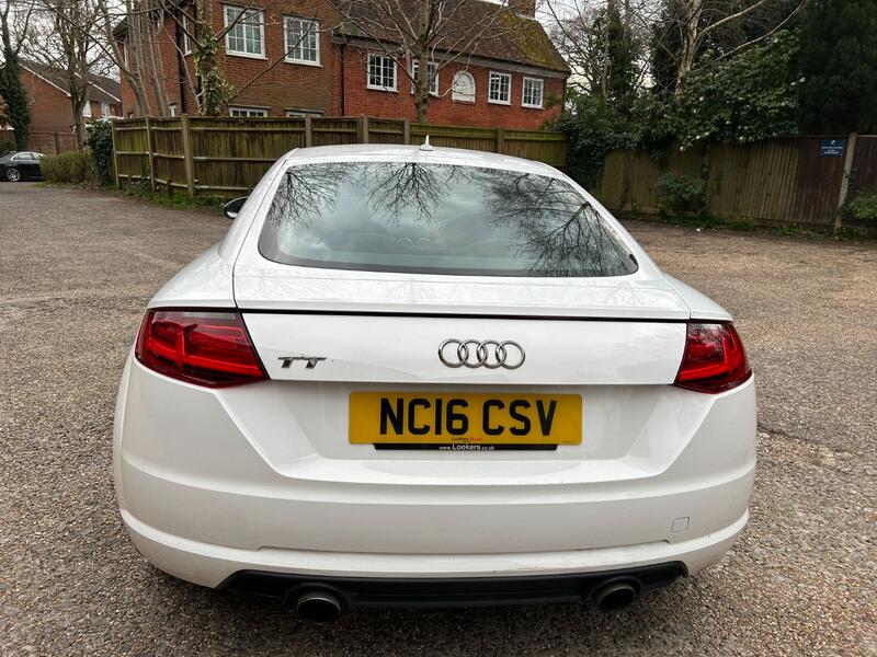 AUDI TT