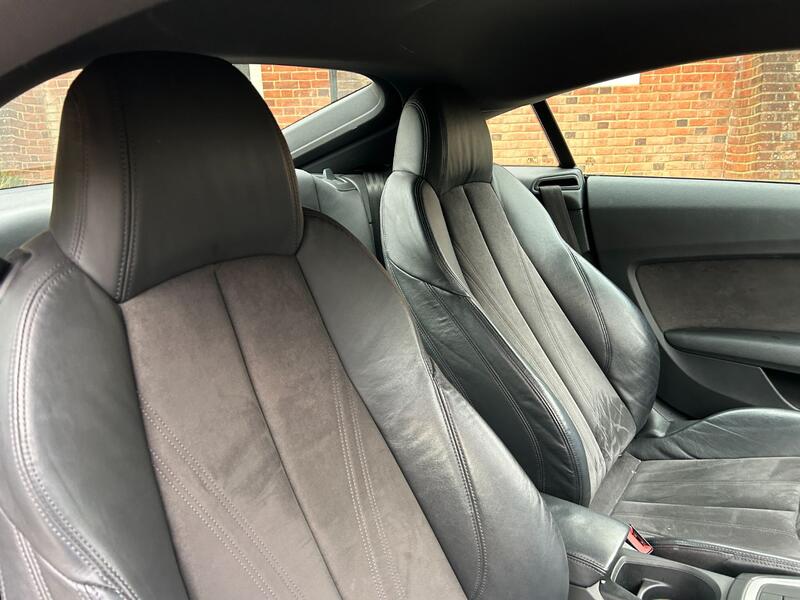 AUDI TT