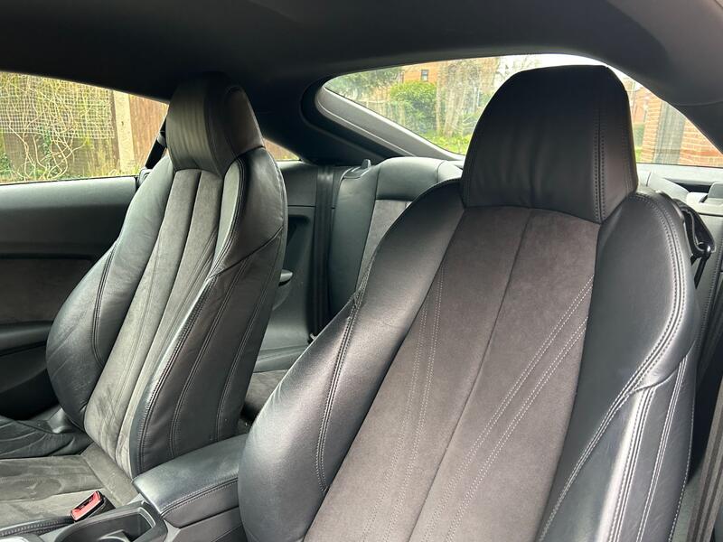 AUDI TT