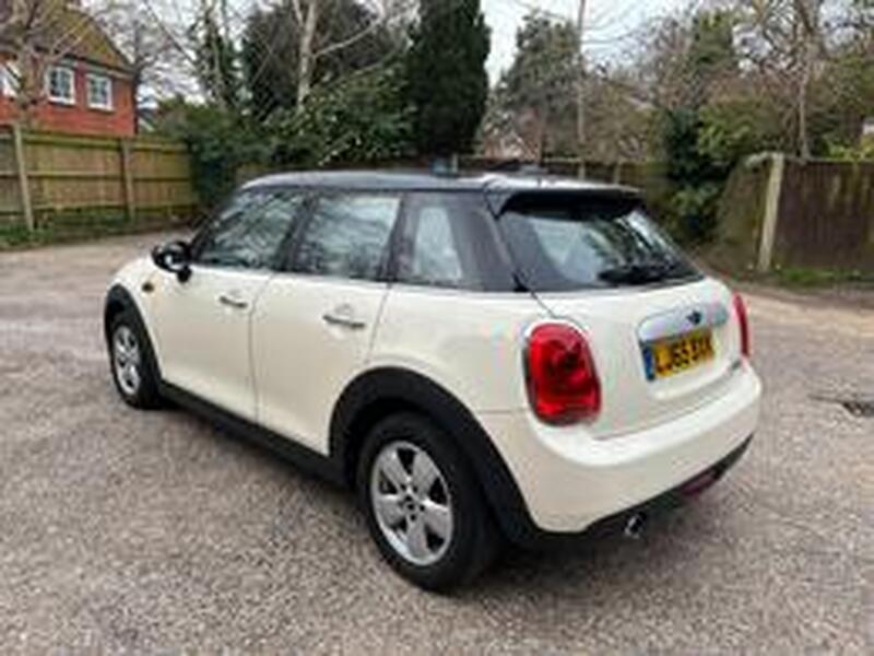 MINI HATCH