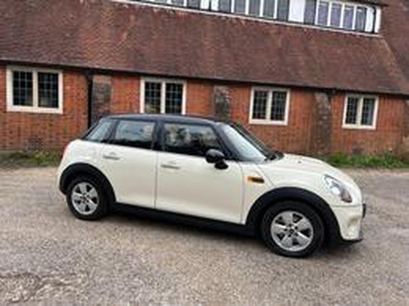View MINI HATCH 1.5 5-Door Hatch Cooper D
