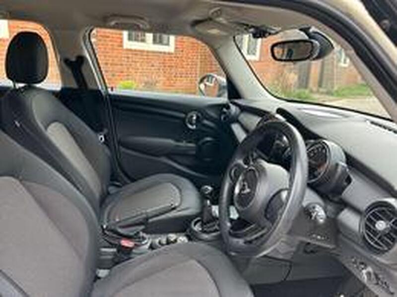 View MINI HATCH 1.5 5-Door Hatch Cooper D