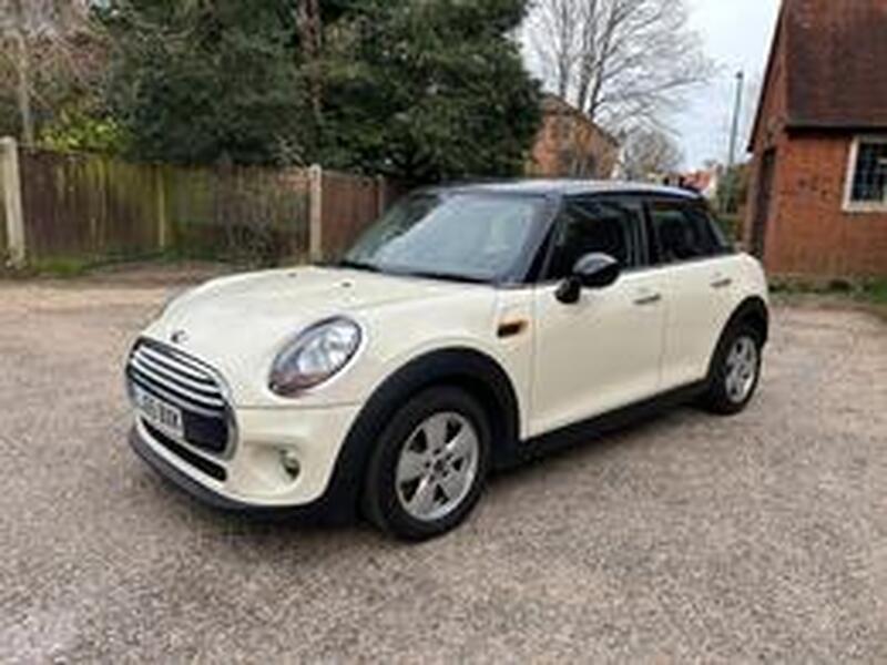 MINI HATCH