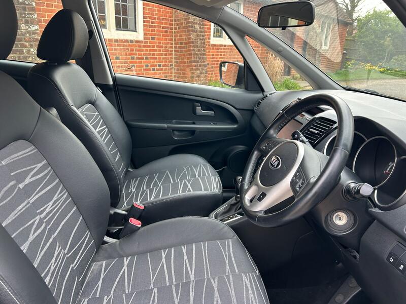 View KIA VENGA 1.6 3
