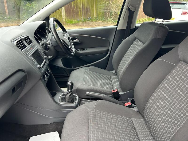 View VOLKSWAGEN POLO 1.2 TSI BlueMotion Tech SE