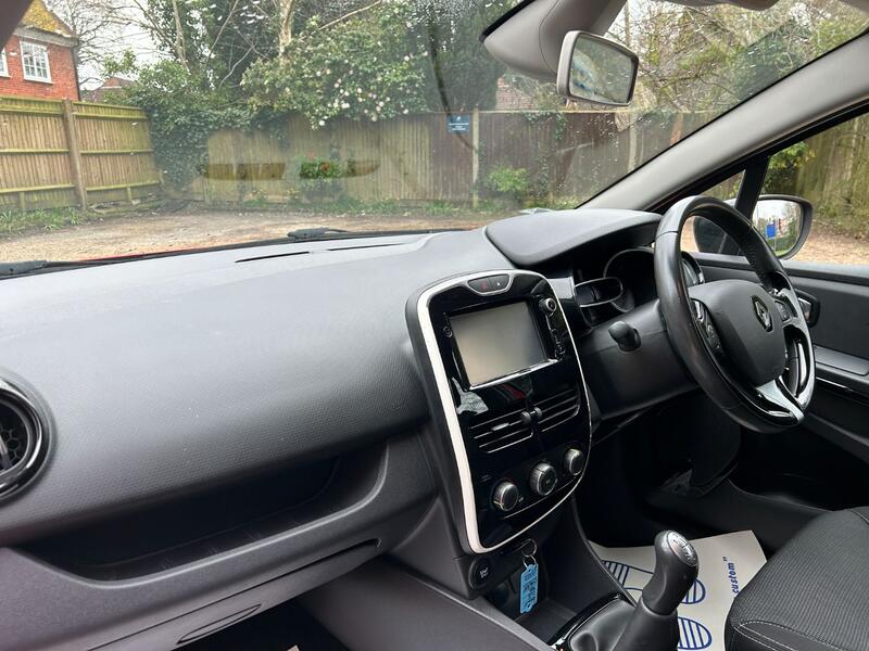 RENAULT CLIO