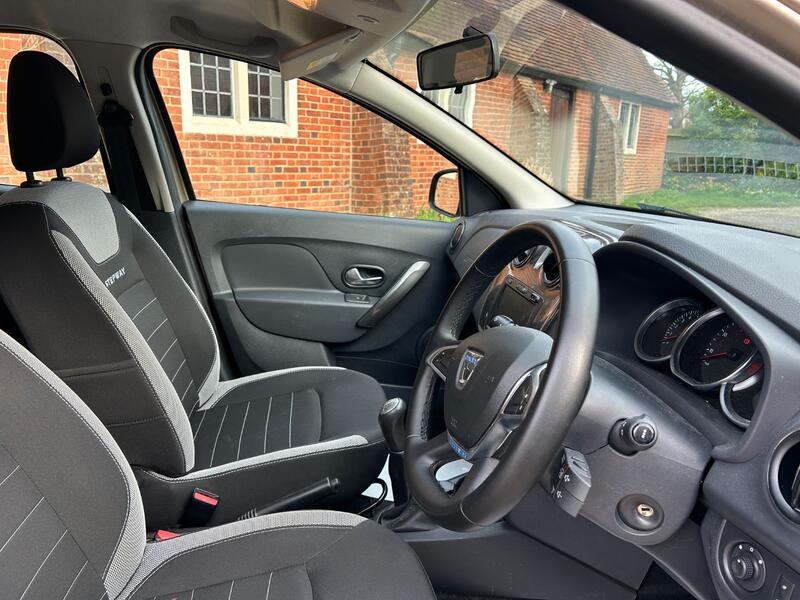 View DACIA SANDERO STEPWAY 0.9 Stepway Comfort TCe 90 