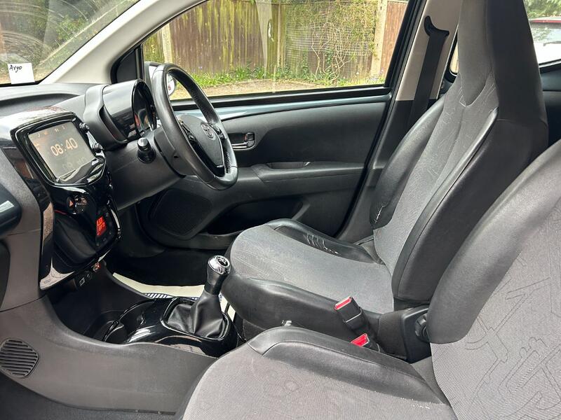 View TOYOTA AYGO 1.0 VVT-i x-pression