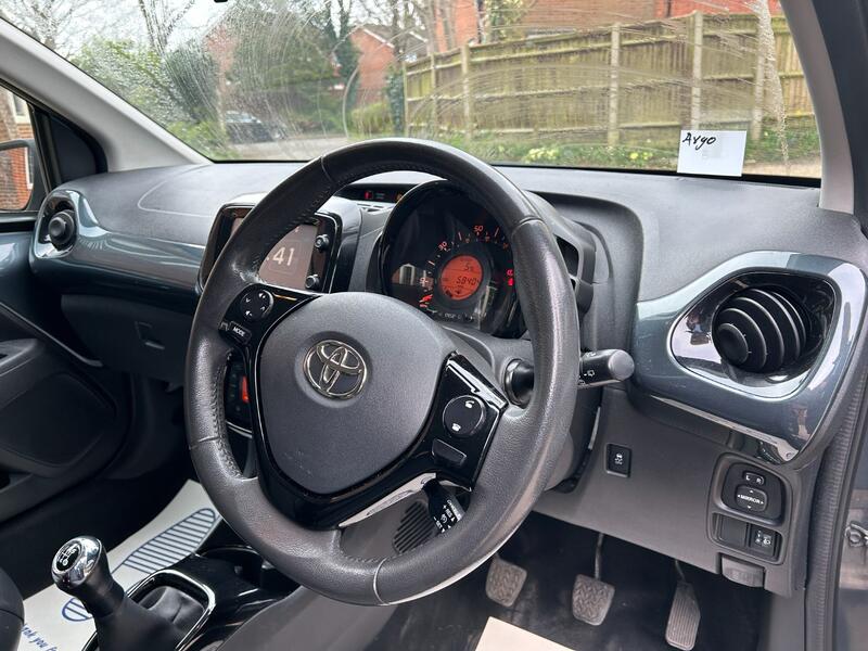 TOYOTA AYGO