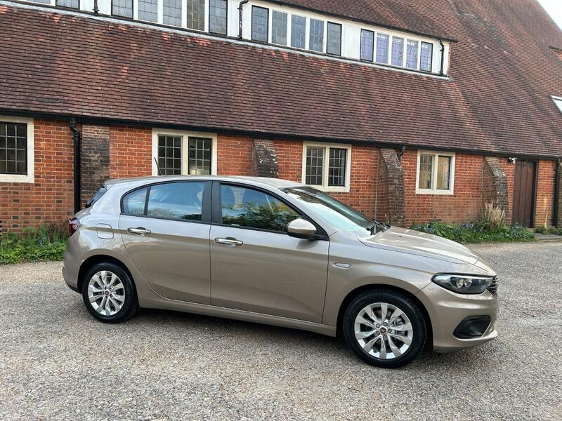 View FIAT TIPO 1.4 Tipo Hatchback 1.4 95hp Easy Plus
