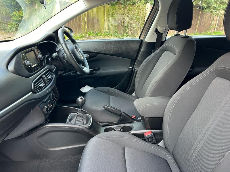 View FIAT TIPO 1.4 Tipo Hatchback 1.4 95hp Easy Plus