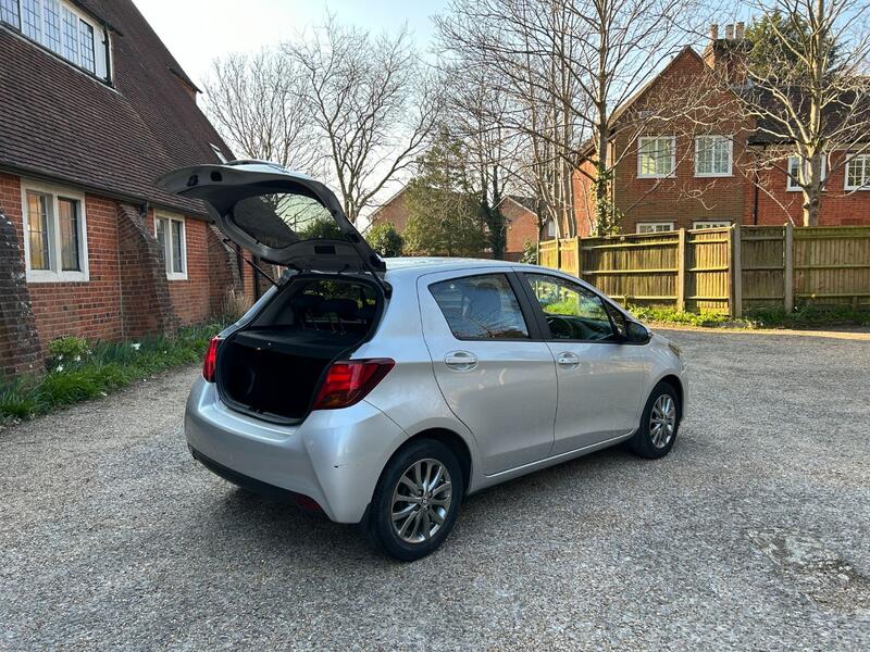 TOYOTA YARIS