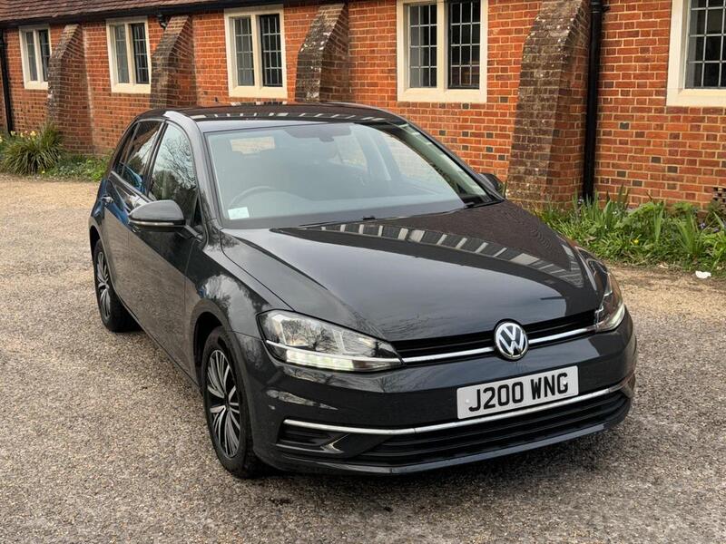 View VOLKSWAGEN GOLF 1.6 TDI BlueMotion Tech SE Nav