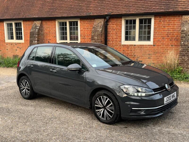 View VOLKSWAGEN GOLF 1.6 TDI BlueMotion Tech SE Nav