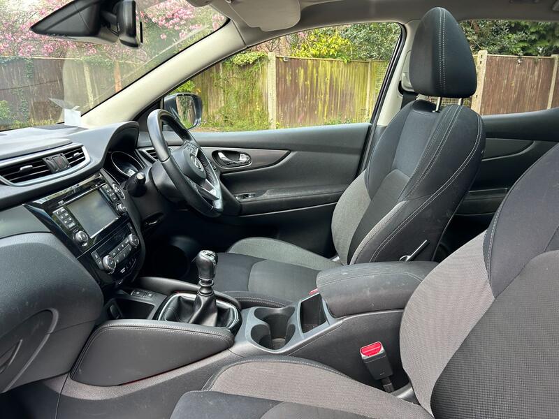 View NISSAN QASHQAI 1.5 dCi N-Connecta