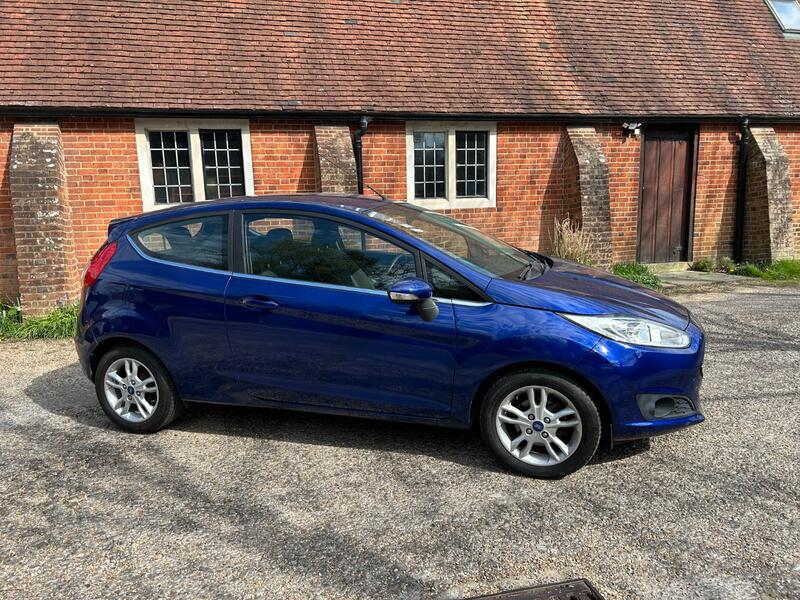 View FORD FIESTA 1.3 Zetec