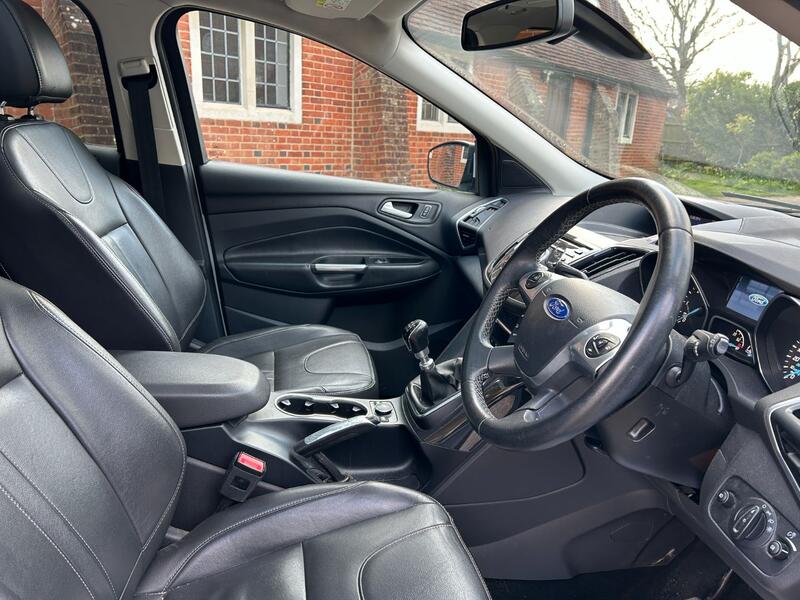 View FORD KUGA 2.0 TDCi Titanium X