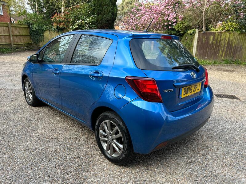 TOYOTA YARIS