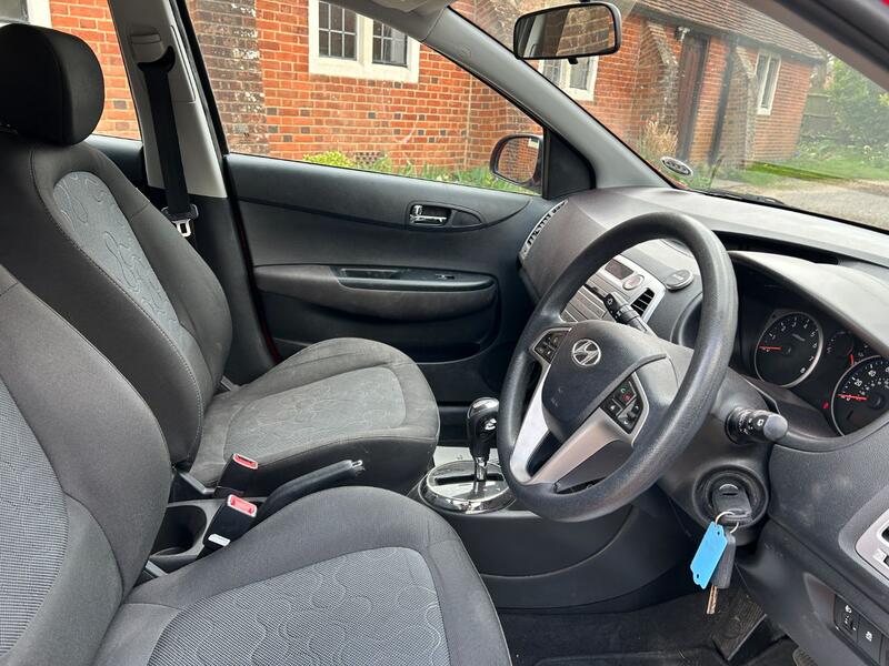 View HYUNDAI I20 1.4 Comfort Automatic