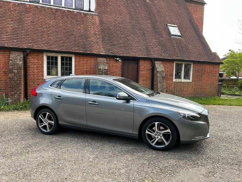 View VOLVO V40 2.0 Momentum D2 SE