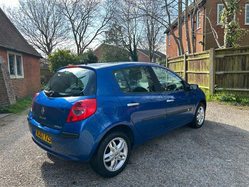 RENAULT CLIO