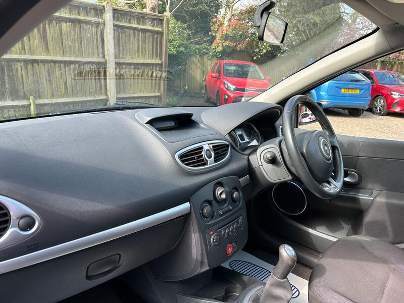 RENAULT CLIO