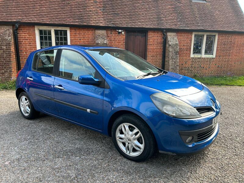 View RENAULT CLIO 1.4 16v Dynamique