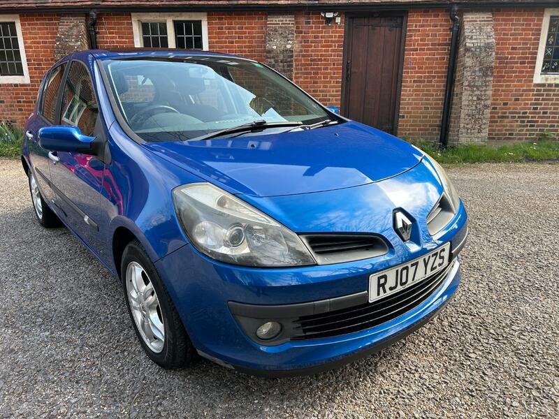 RENAULT CLIO