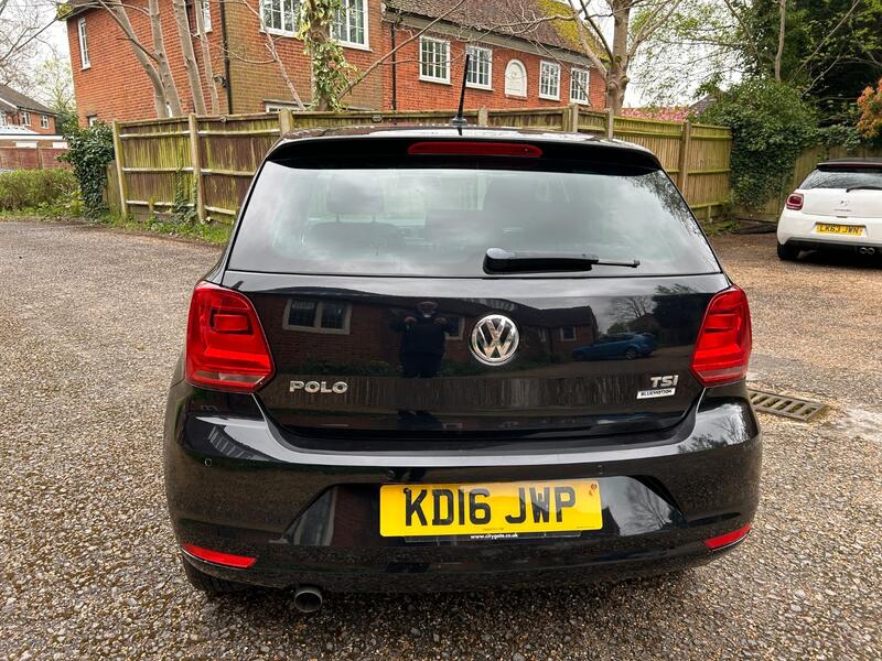 VOLKSWAGEN POLO