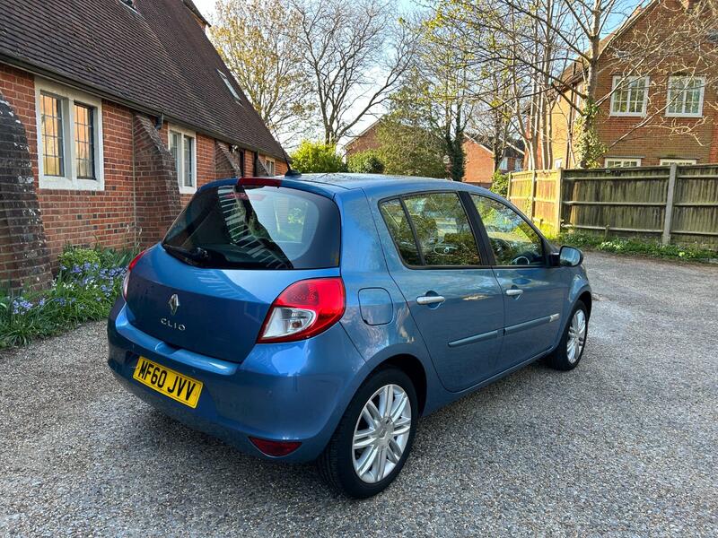 RENAULT CLIO