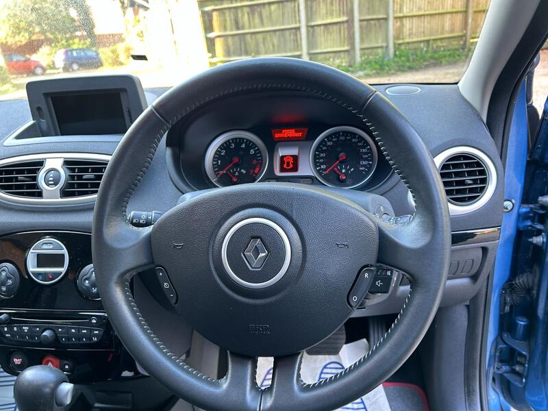 RENAULT CLIO