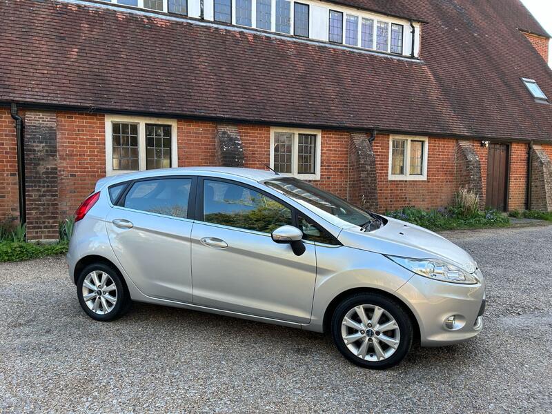 View FORD FIESTA 1.6 TDCi Zetec