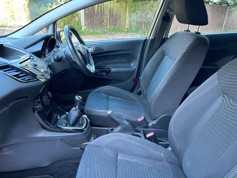 View FORD FIESTA 1.3 Zetec