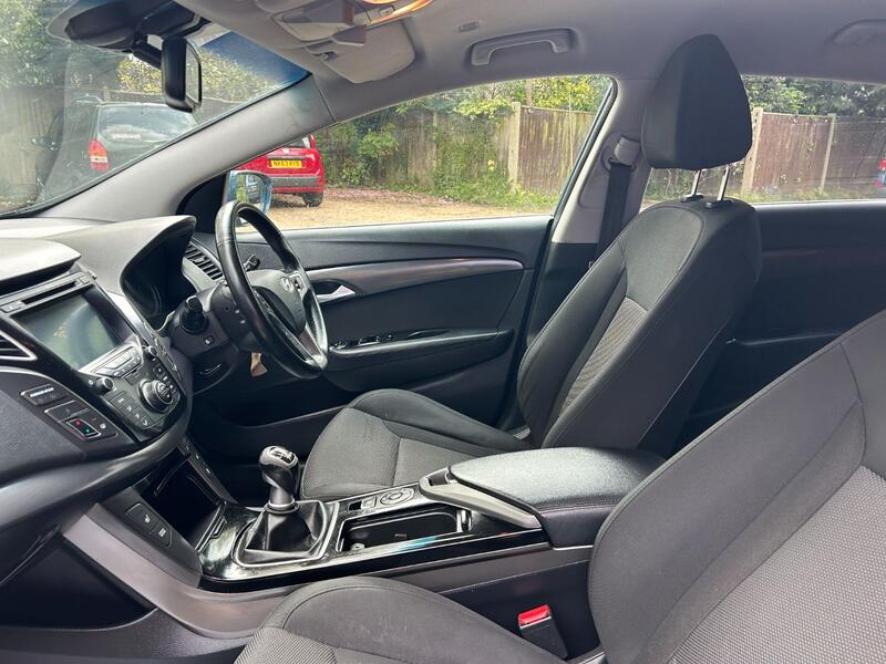 View HYUNDAI I40 1.7 CRDi Blue Drive SE Nav
