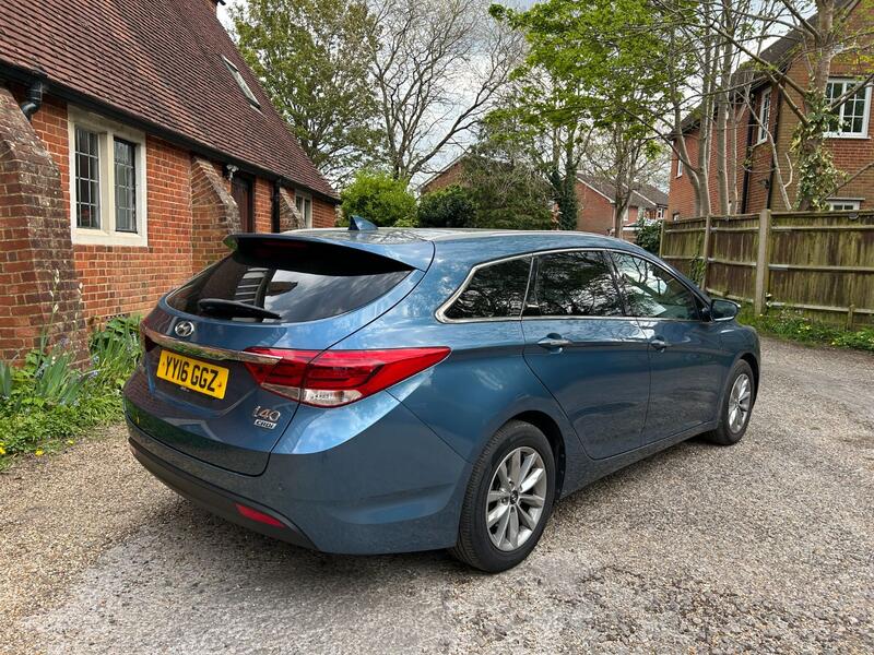 HYUNDAI I40