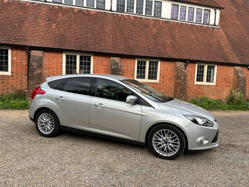 View FORD FOCUS 1.0 T EcoBoost Zetec