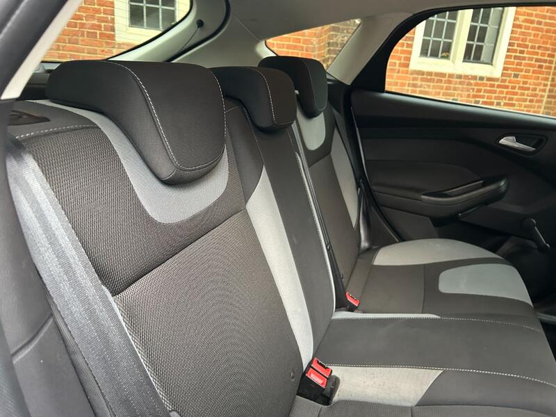 FORD FOCUS